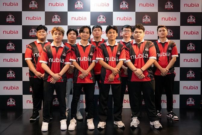 <strong><em>Ki-Ka:</em></strong><em> Maykids, Bluffzy (Head coach), DoraDSP (Analyst), KennzyySkie, Baloyskie, ABOY, Frans (Team Manager), Caderaa, Gobs.</em>